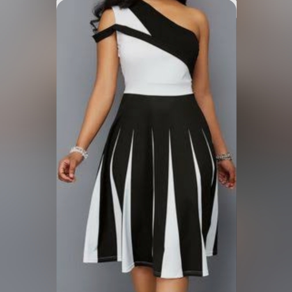 Elegant Black and White Women's One Shoulder Dress